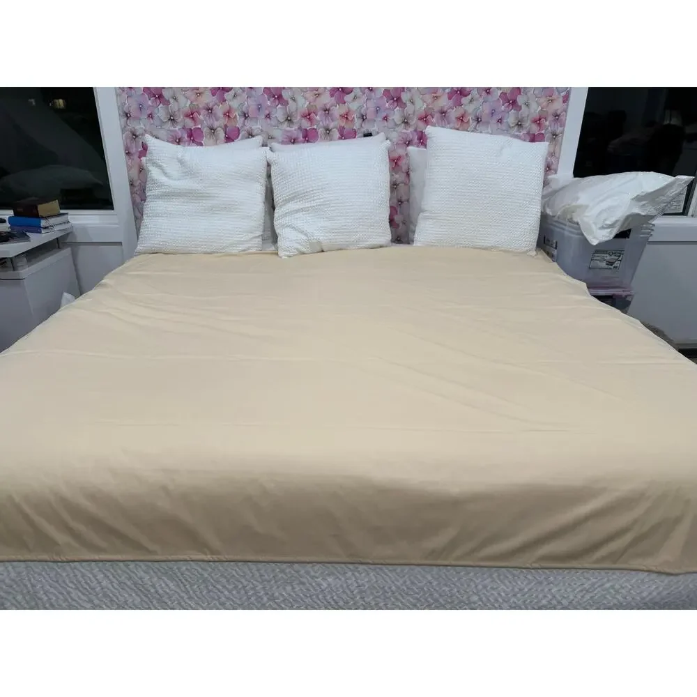 Silly Legacy Waterproof Bed Cover Liner for Pets Large 82x82 Beige, New